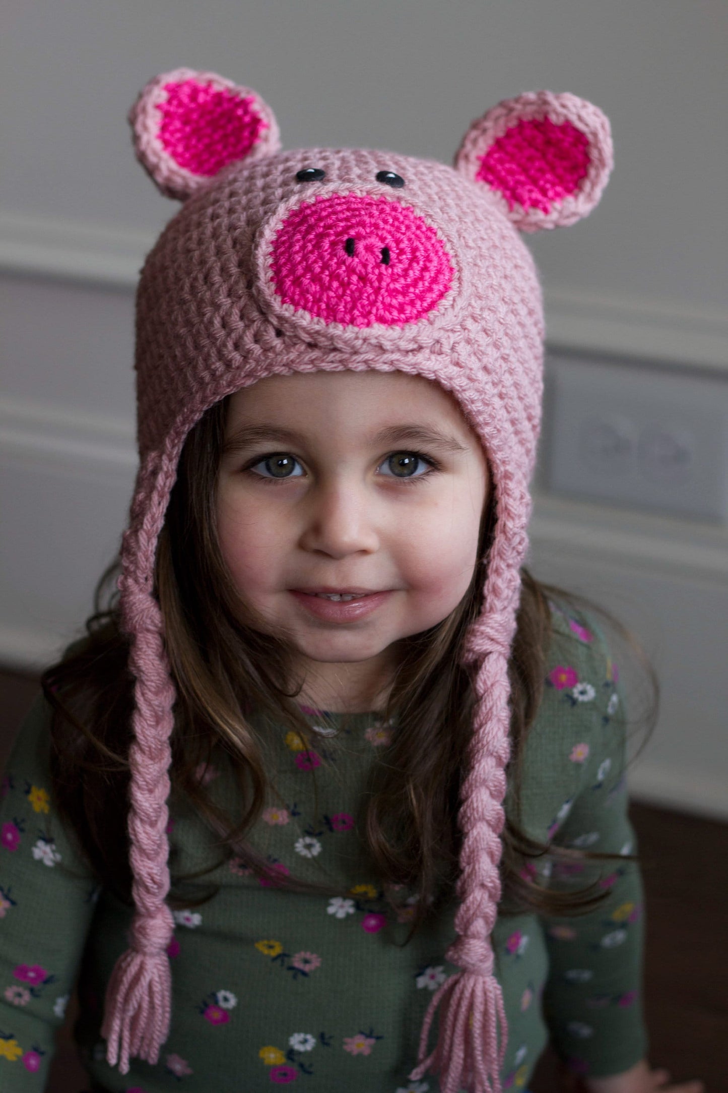 Crochet Pig Hat: Newborn to Child, Photo Prop