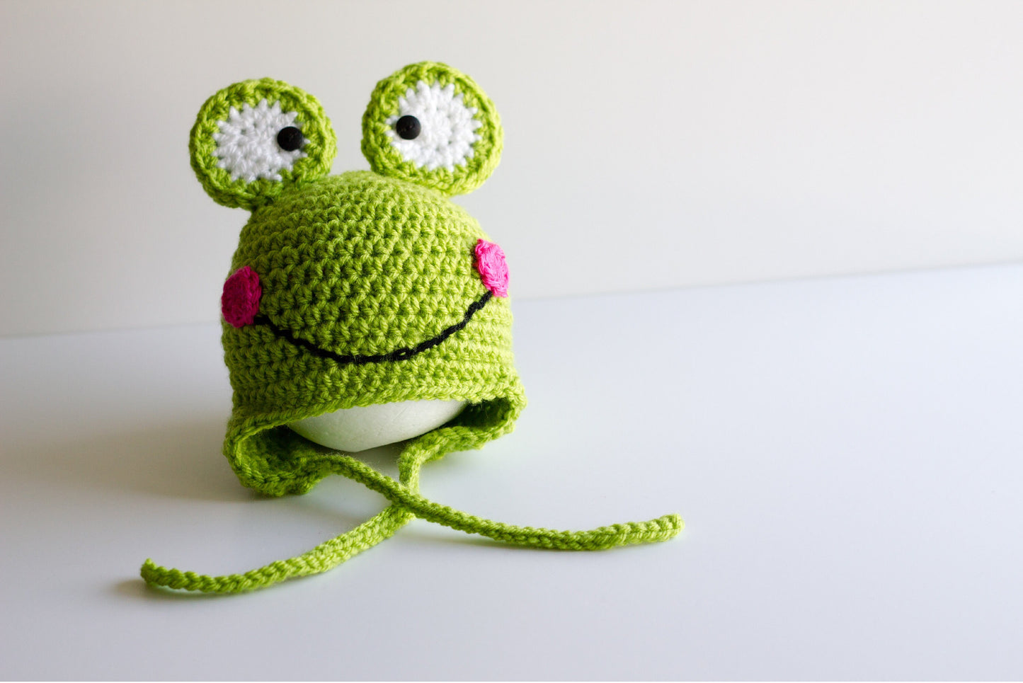 Crochet Frog Hat: Newborn to Child